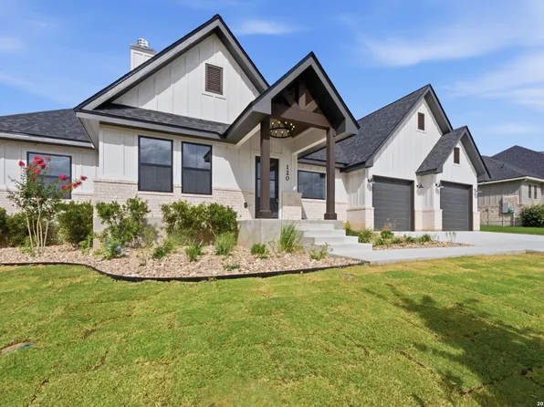 120 ASH PKWY, La Vernia, TX 78121