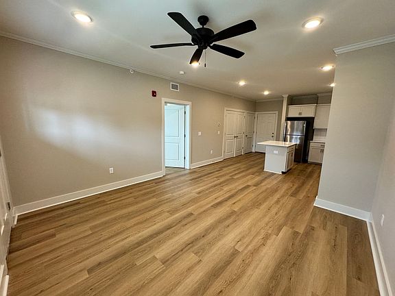 4th image of 1207 Pleasant Dr #206