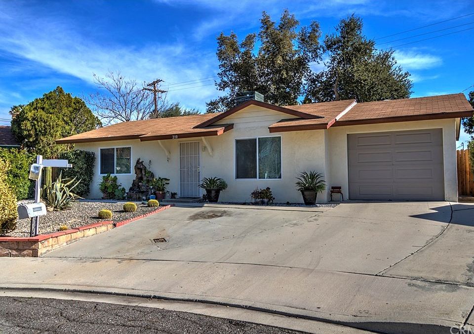 1st image of 210 Linda Ln