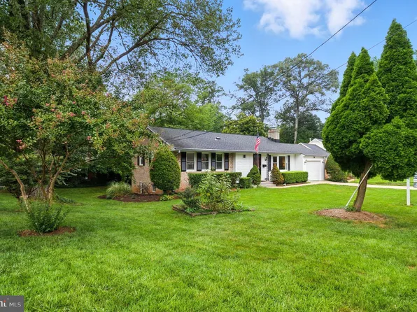 4217 Willow Woods Dr, Annandale, VA 22003