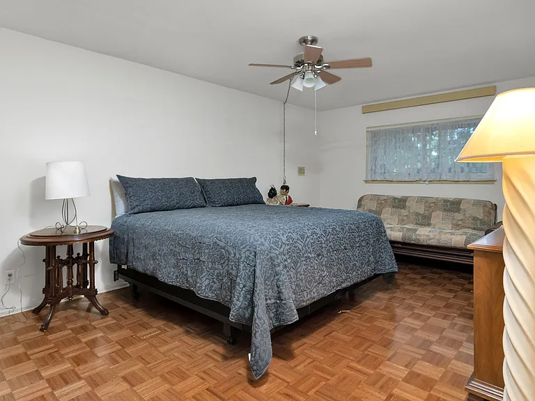 5641 Parkcrest Dr — Photo 19