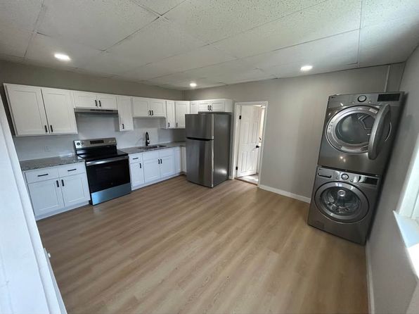 1010 Wood St #B, Old Forge, PA 18518 – 2-bedroom rental in Old Forge