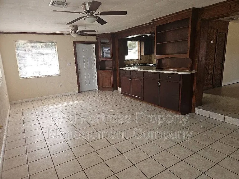 2530 Kennesaw St — Photo 6
