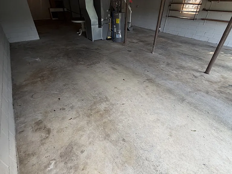 Garage/basement