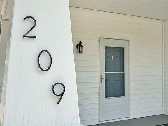 4th image of 209 Paul Maillard Rd