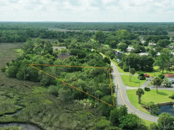 11579 W Dixie Shores Dr, Crystal River, FL 34429