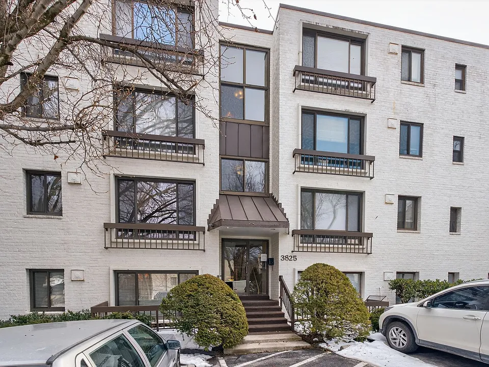 3825 Davis Pl NW #101