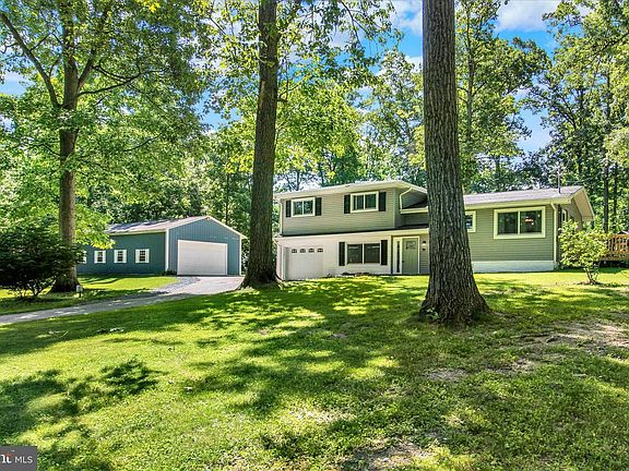 3rd image of 30 Halleck Dr