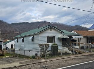 2509 3rd Ave, East Bank, WV 25067