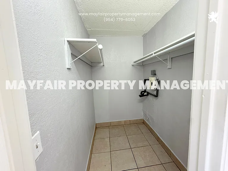 100 NW 30th Ave #1 — Photo 8
