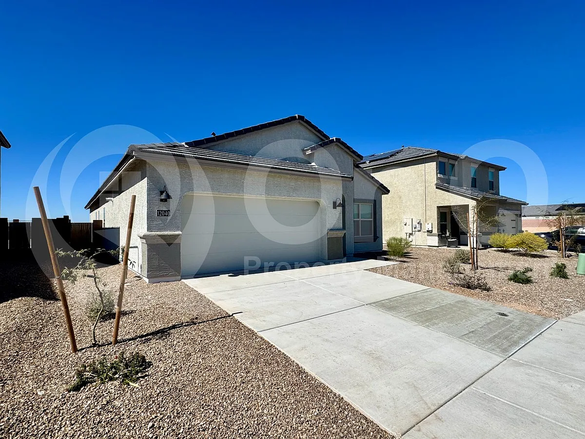 5 bed, 3.0 bath, 1909 sqft, $2,249 — Photo 3