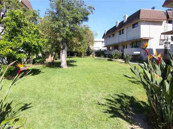 18425 Saticoy St Unit 4, Reseda, CA 91335