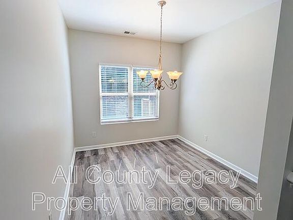 5th image of 6381 Redan Sq