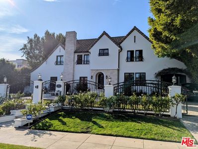 607 N Hillcrest Rd, Beverly Hills, CA, 90210