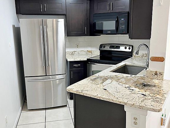 4th image of 3717 Atrium Dr Unit 1-3