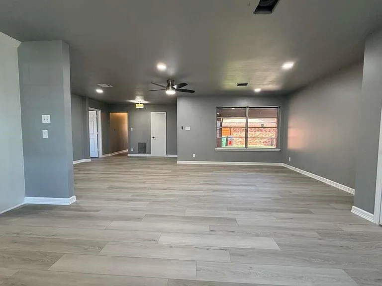 7715 Catalina Ln — Photo 7