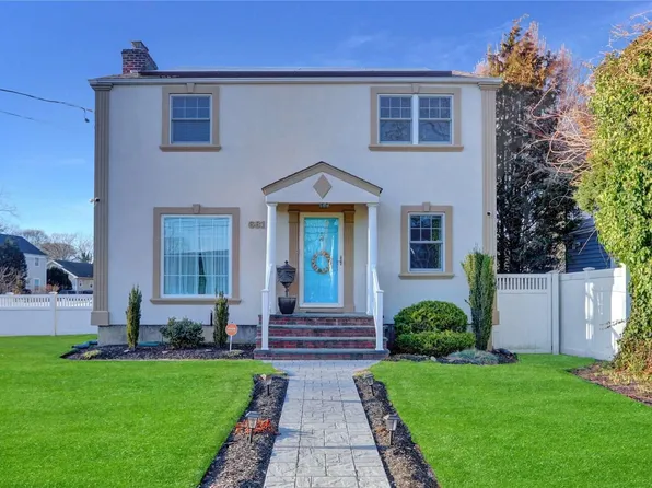 681 Demott Avenue, Baldwin, NY 11510