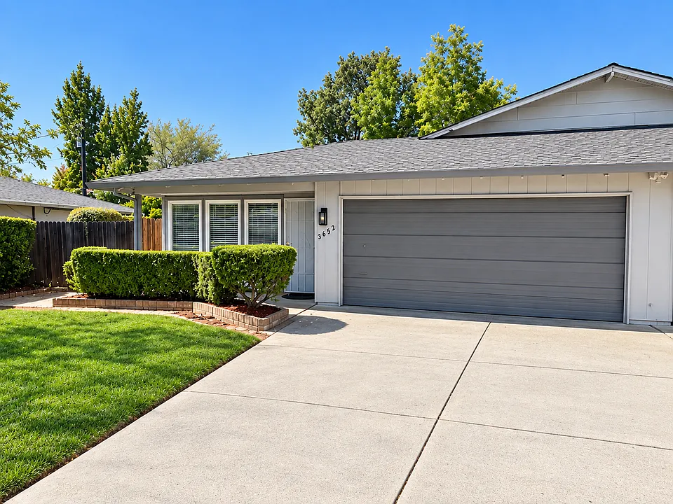 3451-3453 Verla St