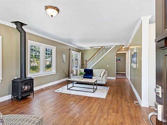 3rd image of 13108 Goodnough Dr NW