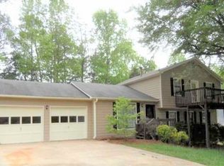 938 N Cumberland Cir, Riverdale, GA 30296