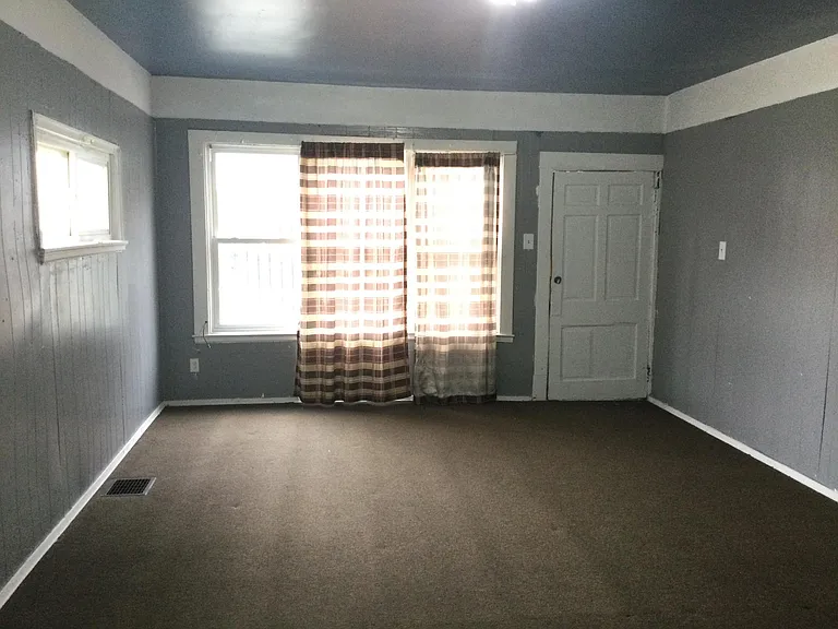 253 Ontario St #LOWER — Photo 8