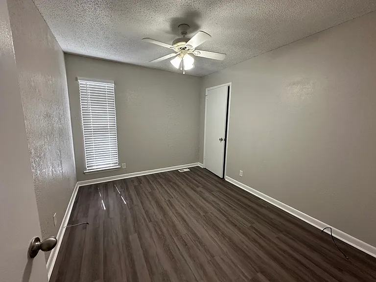 1439 Winding Way Dr — Photo 7