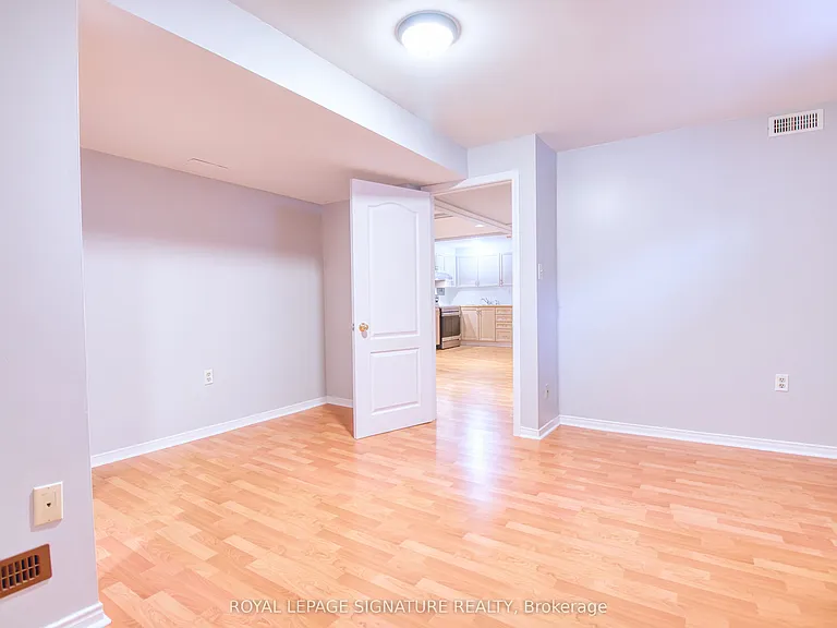 7299 Sandhurst Dr #BASEMENT — Photo 14