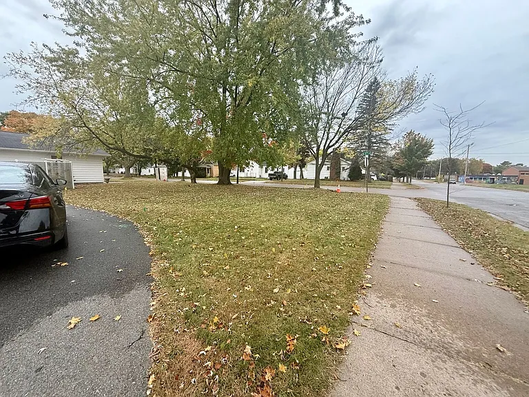 515 W Strowbridge St — Photo 25