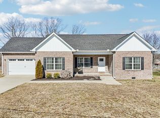 1135 High Lake Dr, Dickson, TN 37055