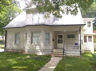 2800 R St #1, Lincoln, NE 68503