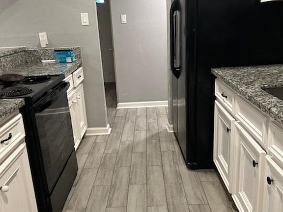 4th image of 5019 Parkridge Dr