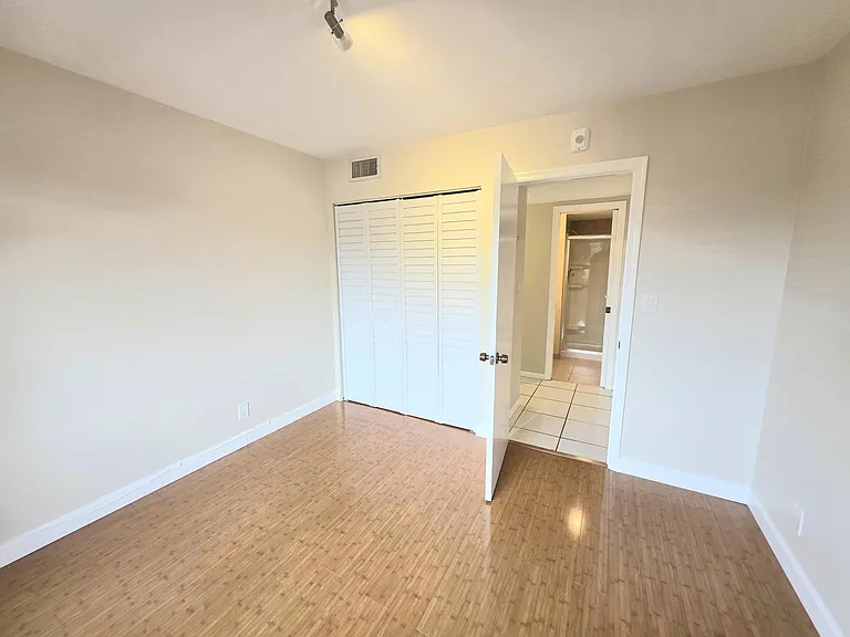 495 SE 8th St #237 — Photo 21