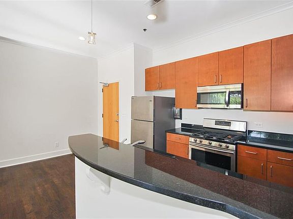 5th image of 384 Ralph McGill Blvd NE Unit 204