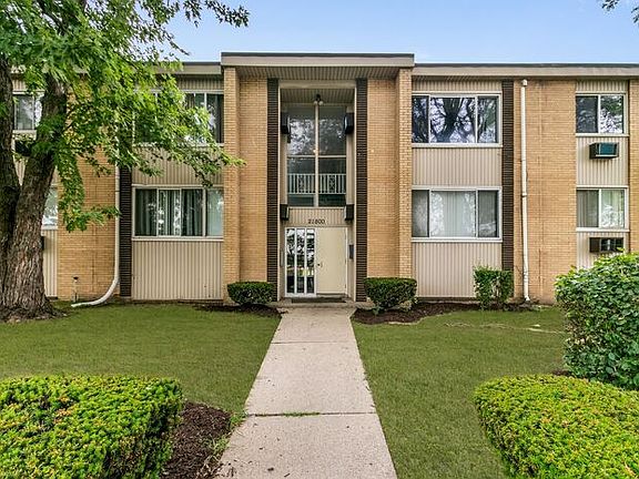 3rd image of 21860 Coolidge Hwy APT 107