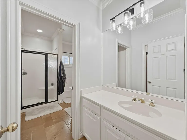 6 Candleleaf Ct — Photo 33
