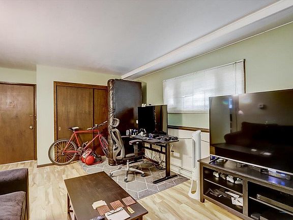 4th image of 230 N Charles St