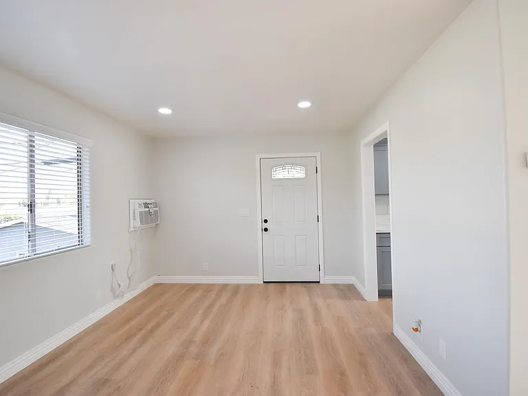 1147 W 170th St — Photo 25