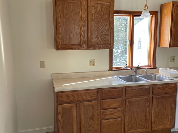 3rd image of 49 Dow Ave #1
