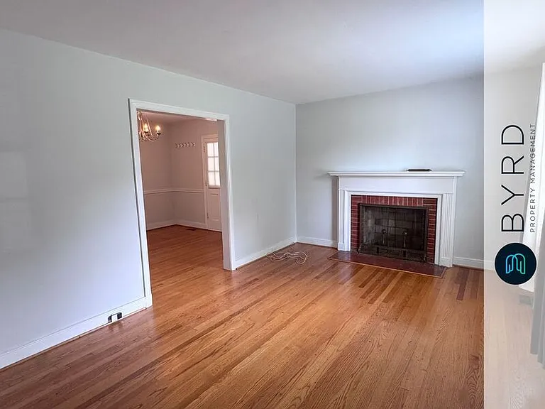 5914 Monument Ave — Photo 4
