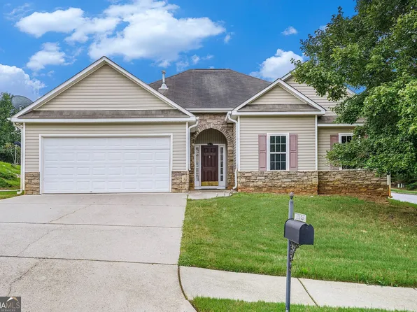 11853 Fairway Overlook, Fayetteville, GA 30215