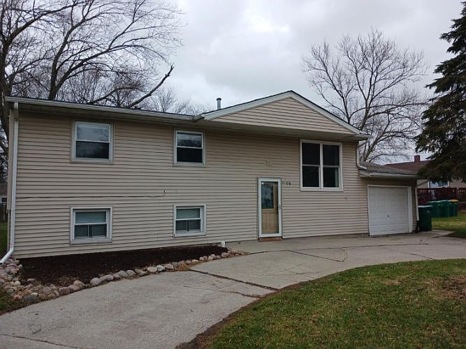 1st image of 3106 W 79th Pl