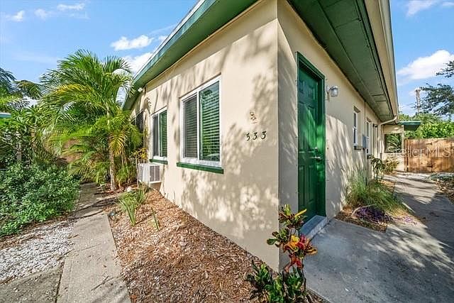 1st image of 533 YELVINGTON AVENUE