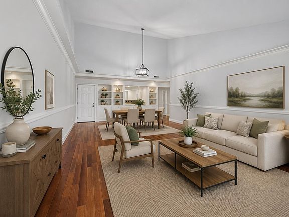 4th image of 4319 Lakeshore Ln Unit 301
