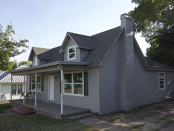 2nd image of 304 S 7th St
