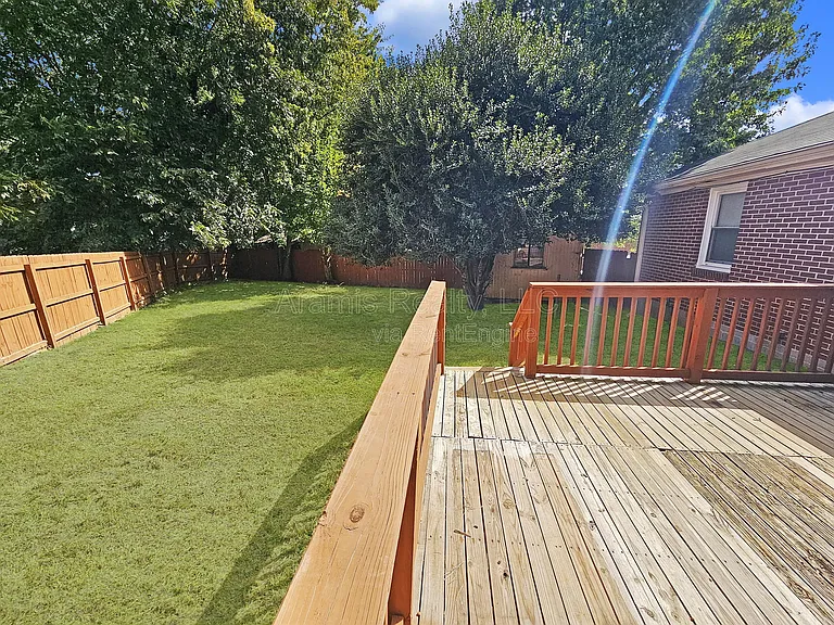 605 Green Acres Rd SE — Photo 11