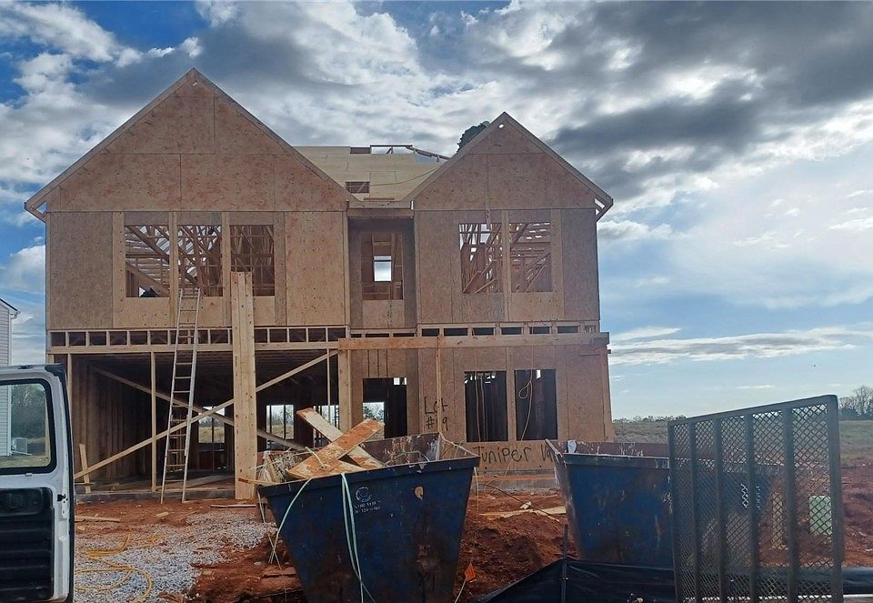 1st image of 225 Juniper Valley Cir