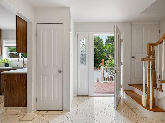 3rd image of 449 Cunningham Way