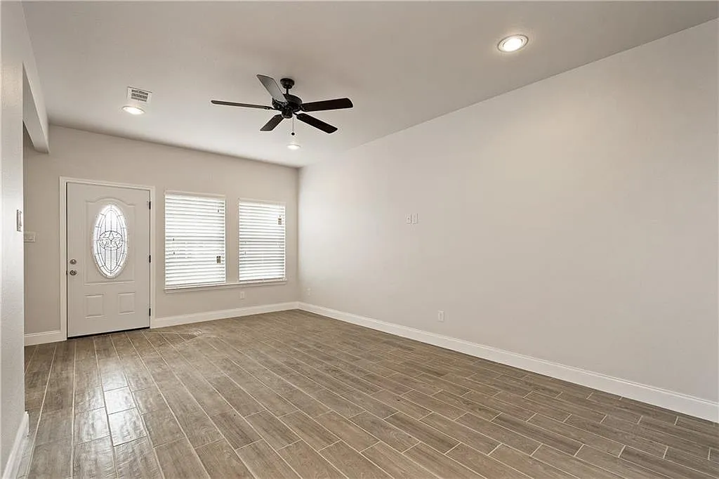 1122 Oneal Street; Greenville, Tx 75401_Dnl_For Sale Okr - 1 — Photo 3