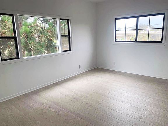 5th image of 1200 Pico Blvd APT D