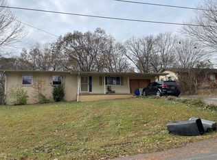 1224 Hoffman Ave, Etowah, TN 37331